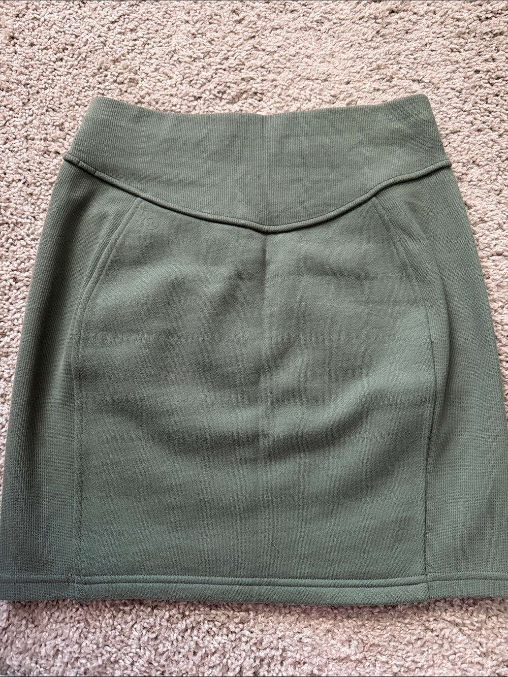 Lululemon Scuba High-Rise Mini Skirt GREU Green Eucalyptus Size S NWT - Picture 4 of 5